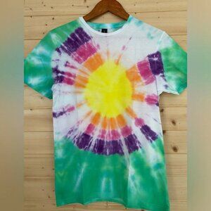 NEW Handmade Unisex Small GILDAN Soft Style Tie Dye Sunburst T-Shirt